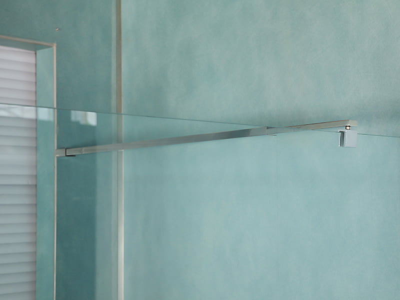 RSQB Pivot Duschabtrennung aus klarem gehärtetem Glas RSQB Pivot Duschabtrennung aus klarem gehärtetem Glas